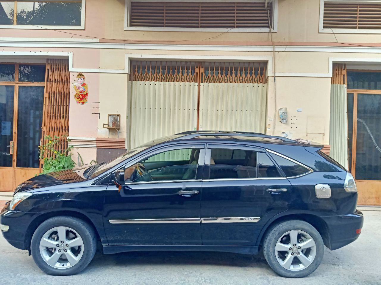 Phnom Penh ➡️ Bavet, Svay Rieng Lexus 2004